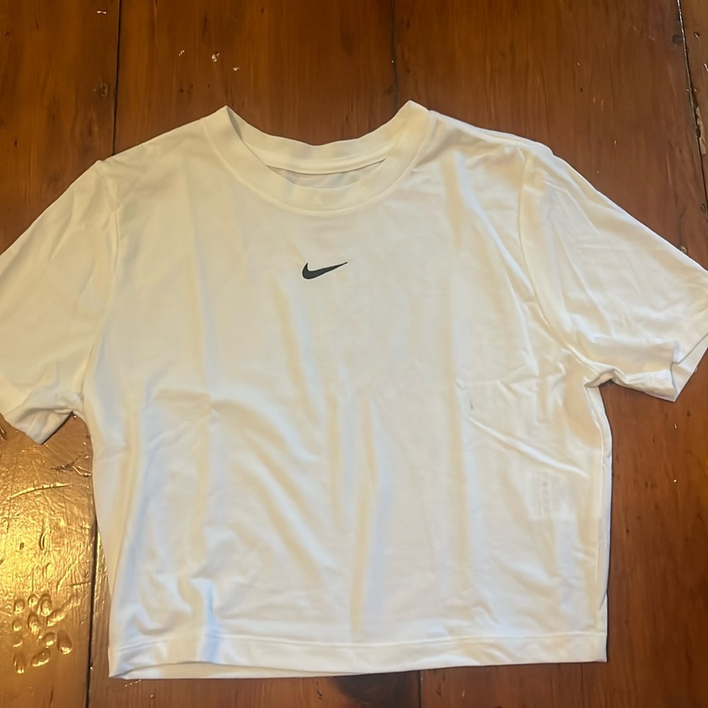 Nike lightweight active tee